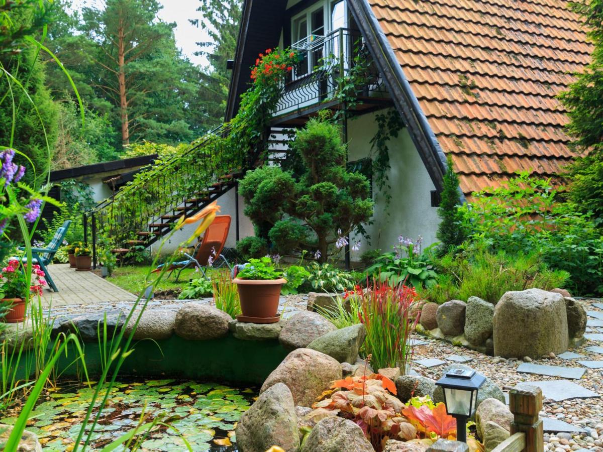 Lovely Apartment In Rusko With Pool Garden Darlowo Exterior photo