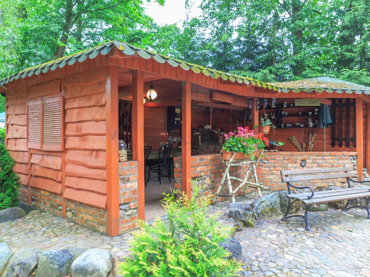 Lovely Apartment In Rusko With Pool Garden Darlowo Exterior photo