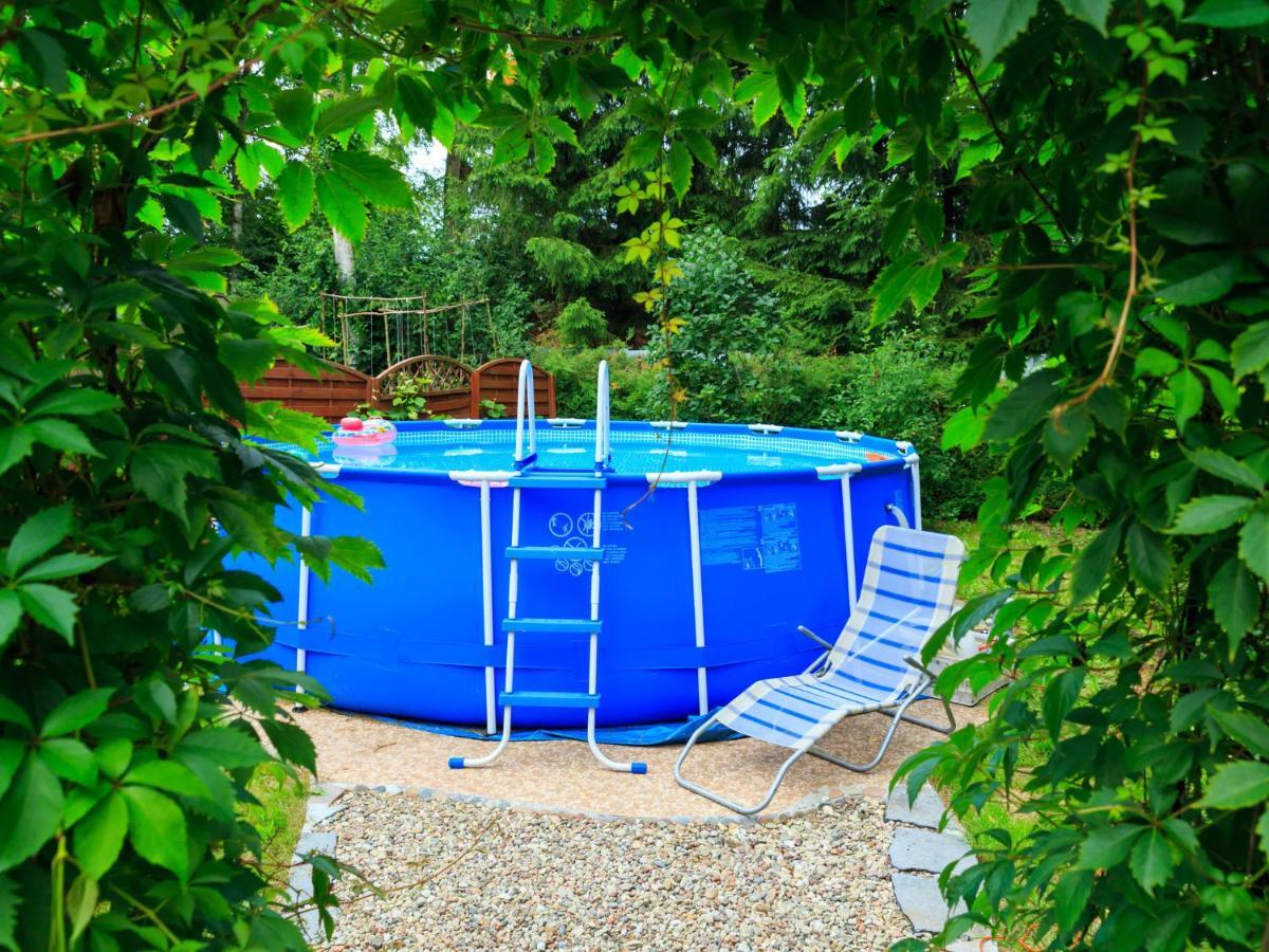 Lovely Apartment In Rusko With Pool Garden Darlowo Exterior photo