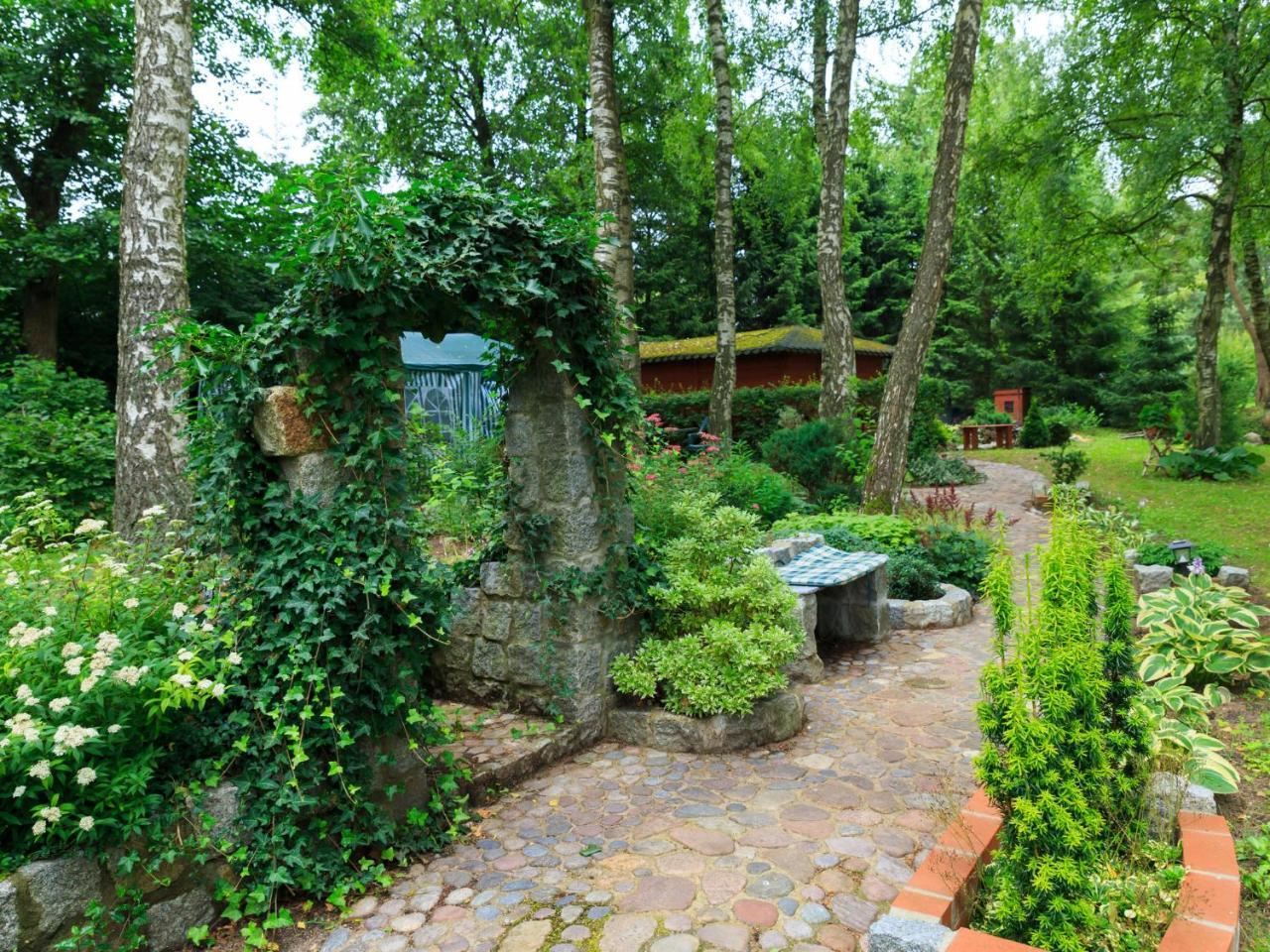 Lovely Apartment In Rusko With Pool Garden Darlowo Exterior photo